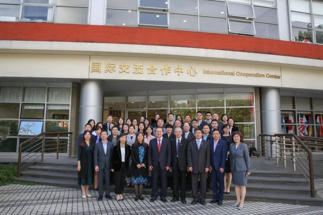 校欧美同学会第四次会员代表大会召开