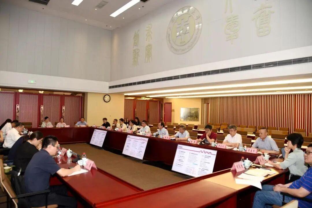 上海市教育委员会主任朱新远一行来校调研