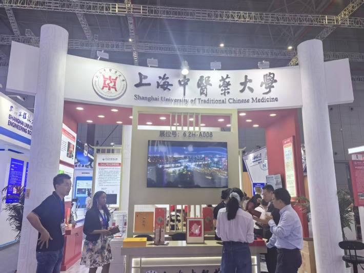 我校技术成果亮相第25届工博会