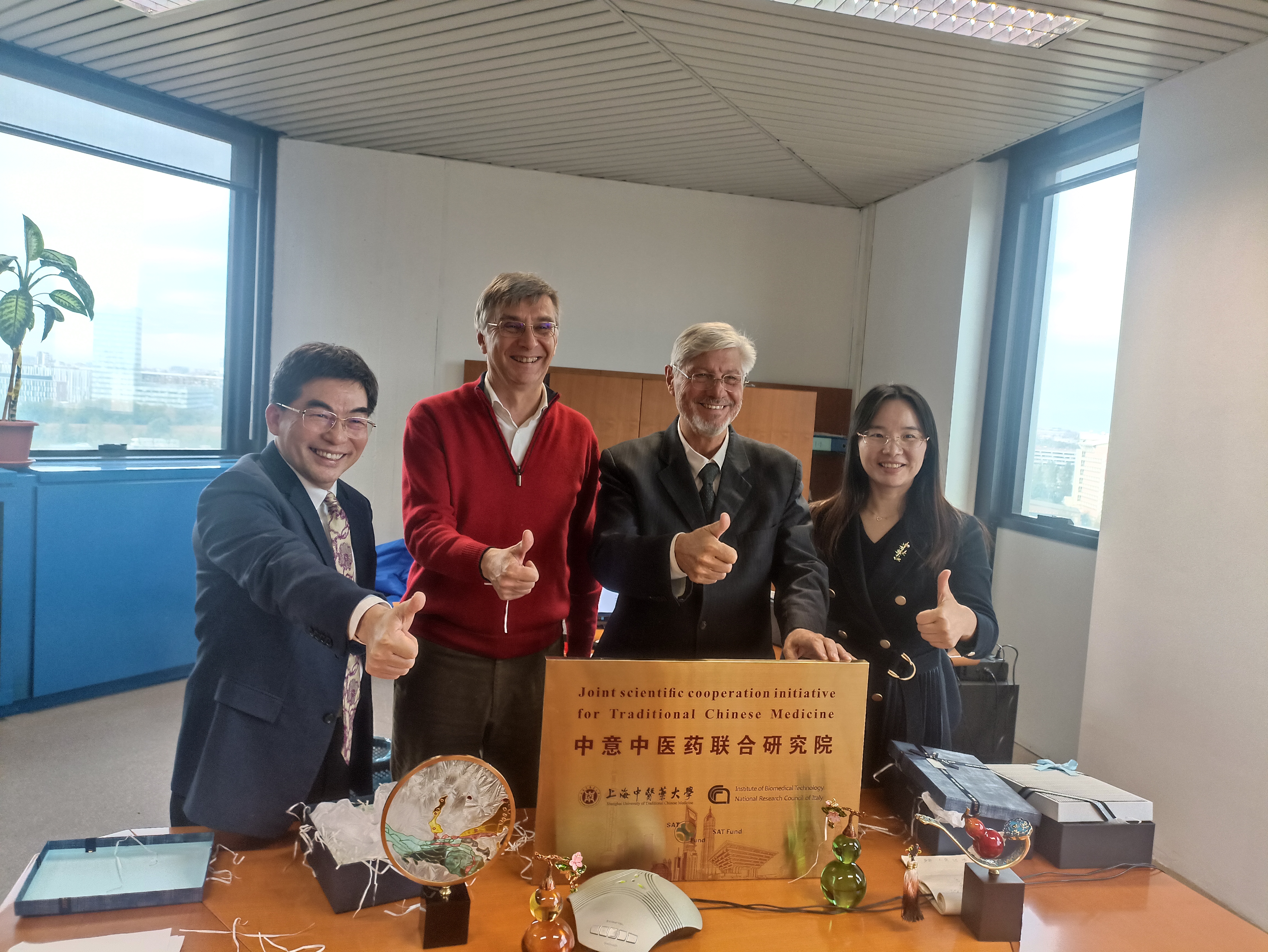 我校代表团赴意大利国家研究委员会生物医药技术研究所访问交流