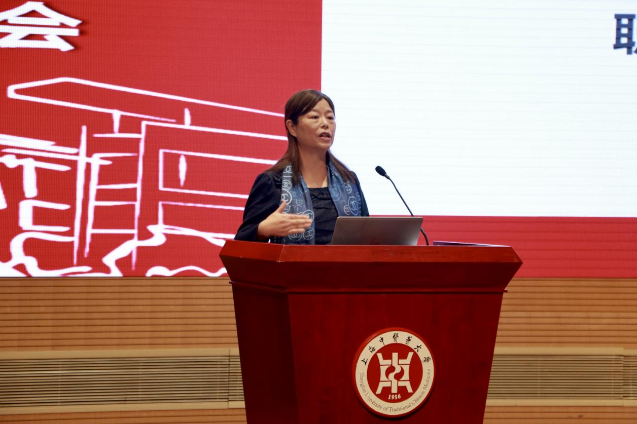我校2021年学生就业工作推进会暨评优表彰会召开