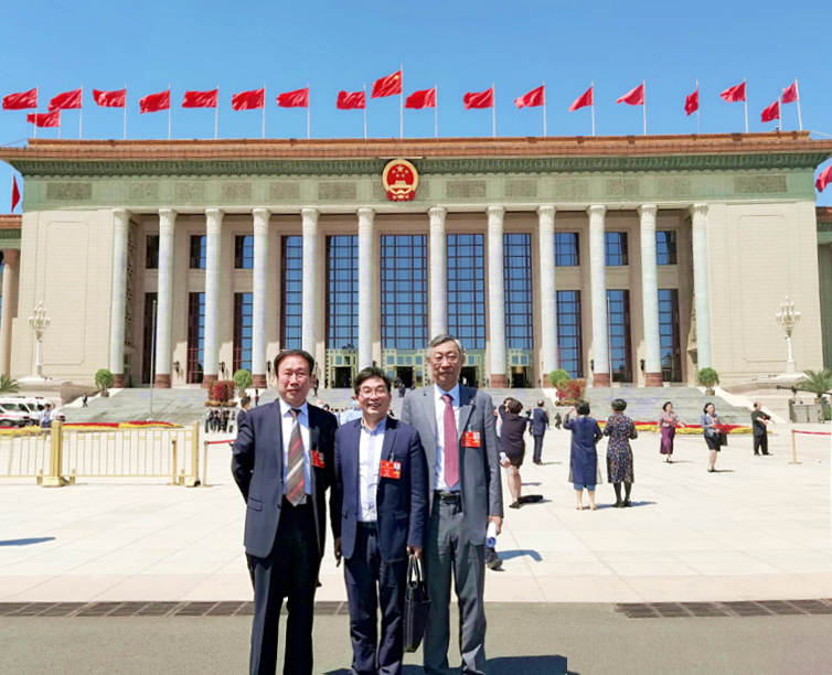 聚焦中医药振兴发展，我校全国政协委员履职全国政协十三届三次会议