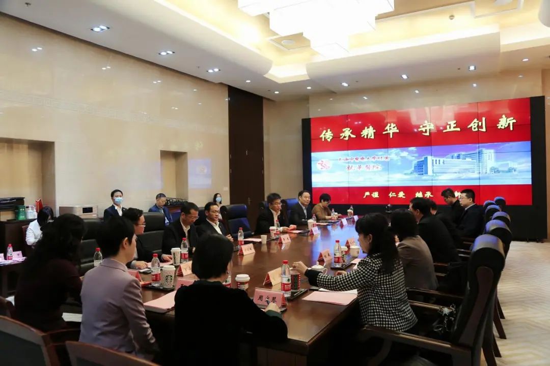 江西省发改委主任张和平一行调研我校附属龙华医院国家区域医疗中心建设